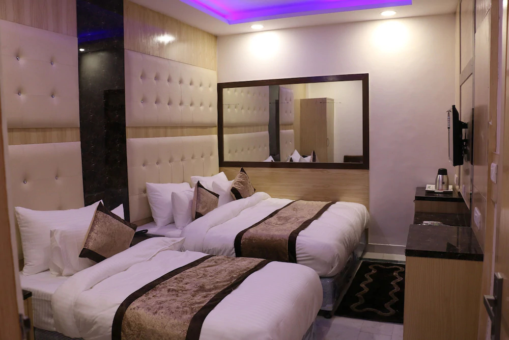 Hotel Cabana by Check In Room