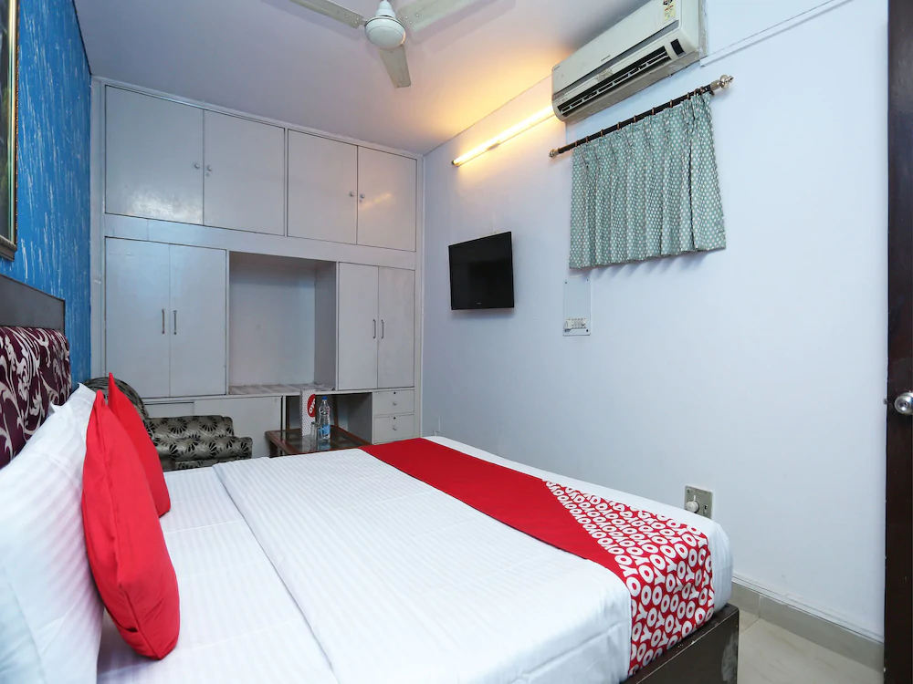 Chirag Residency By OYO Rooms