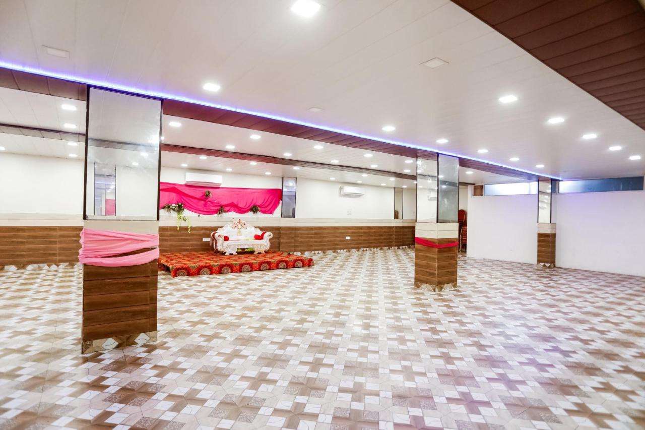 Crystal Palace by OYO Rooms