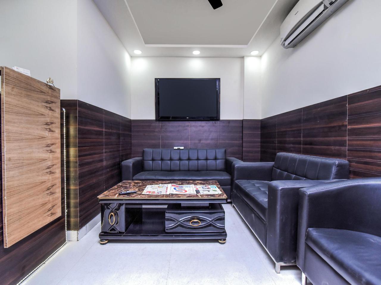Dwarka Residency by OYO Rooms