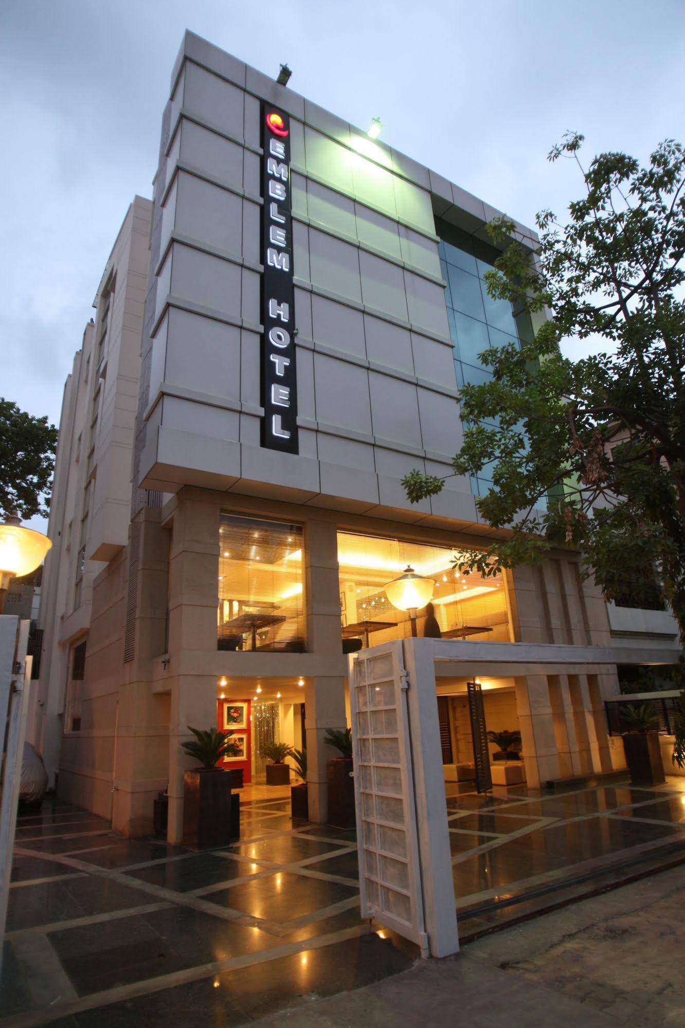 Emblem Hotel