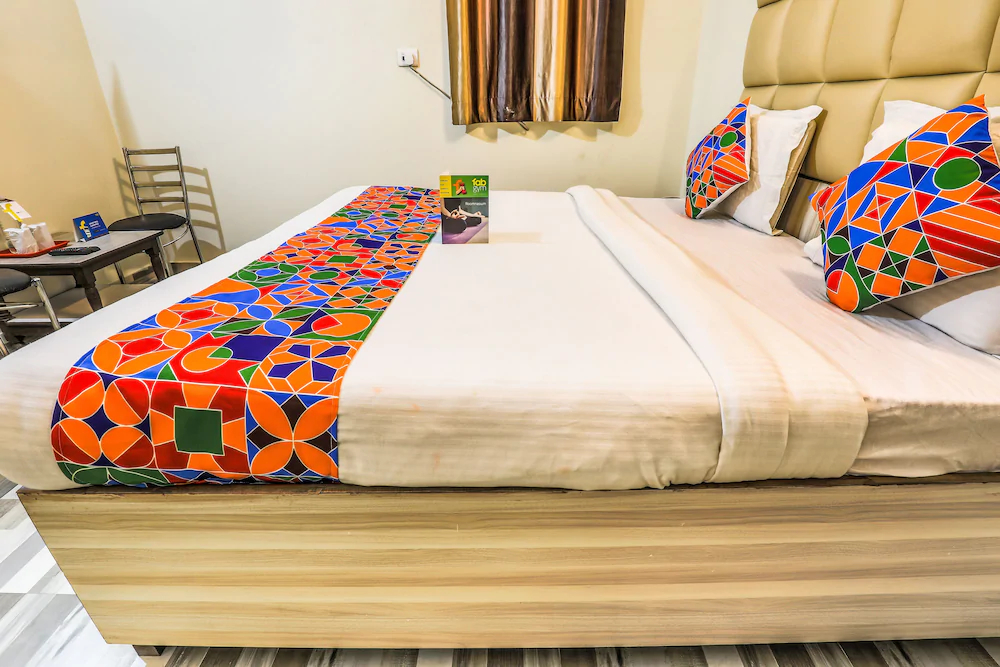 Hotel Clink Residency by OYO Rooms