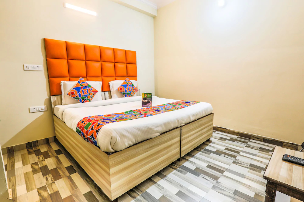 Hotel Clink Residency by OYO Rooms