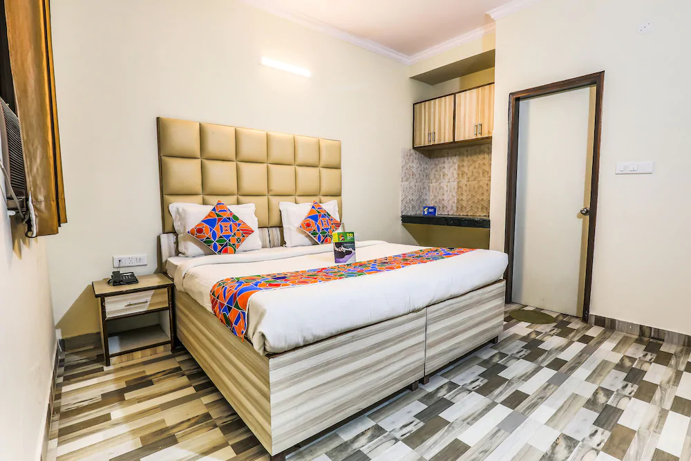 Hotel Clink Residency by OYO Rooms