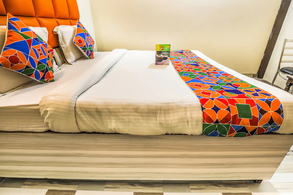 Hotel Clink Residency by OYO Rooms