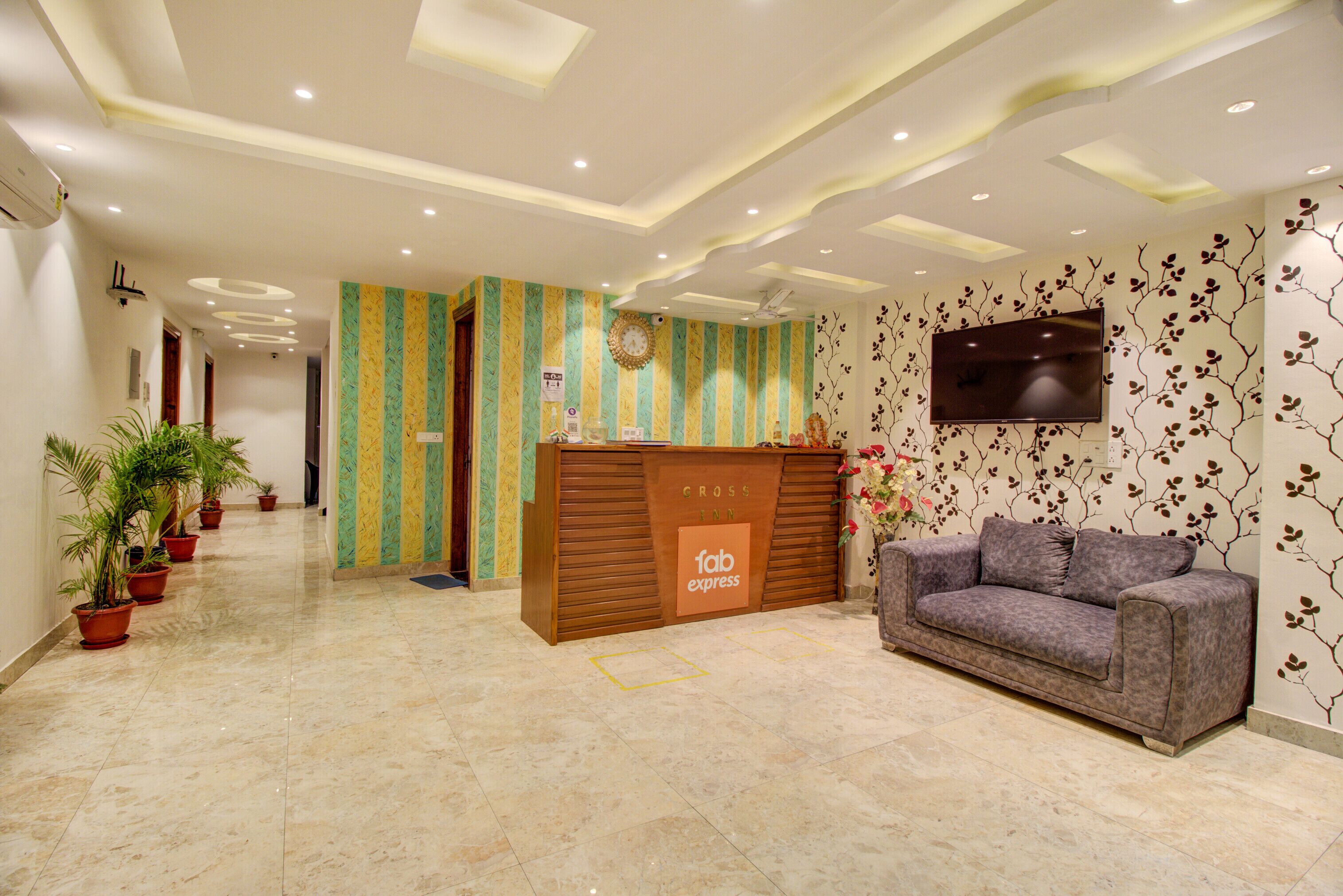 Fabexpress Gross inn Suites