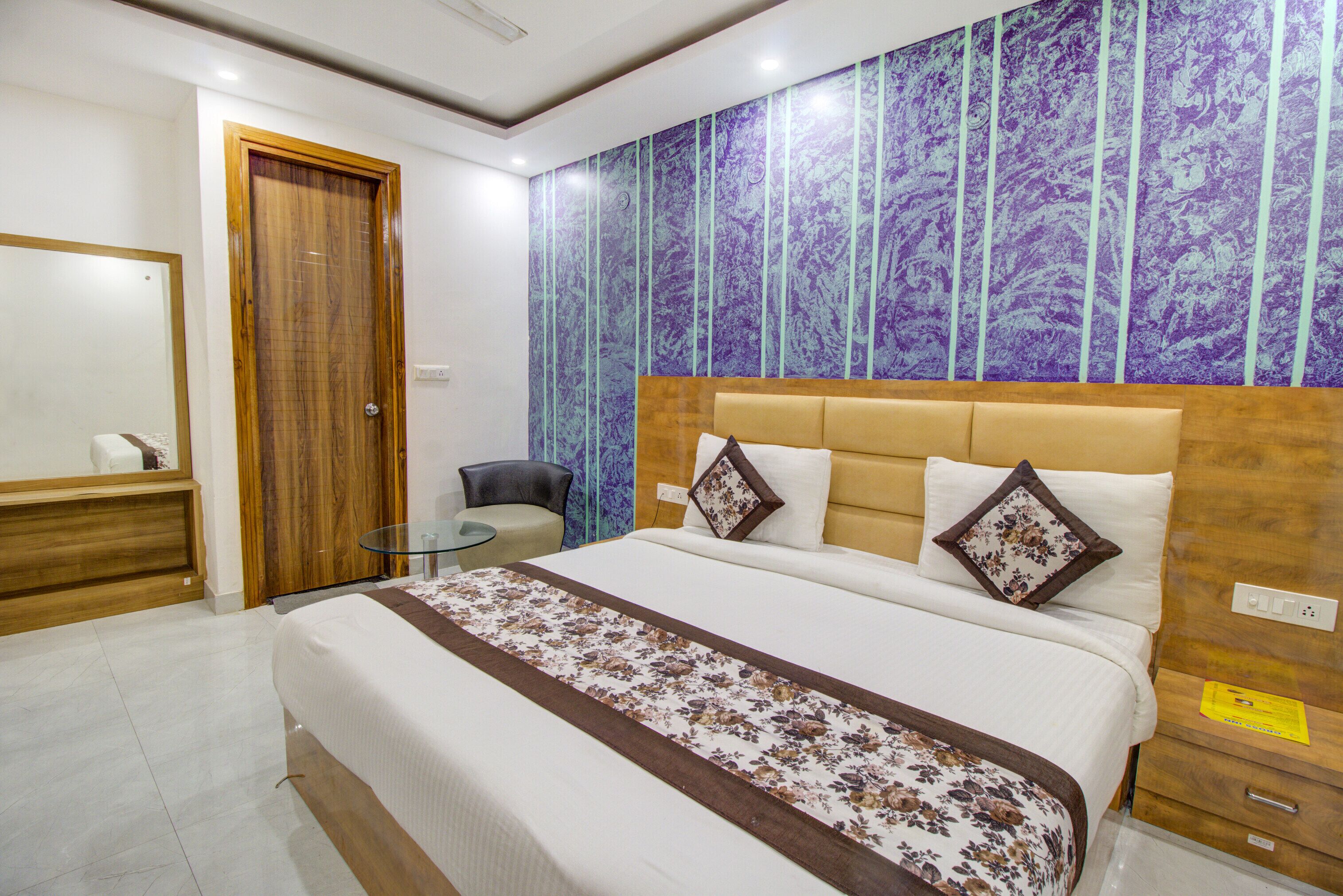 Fabexpress Gross inn Suites