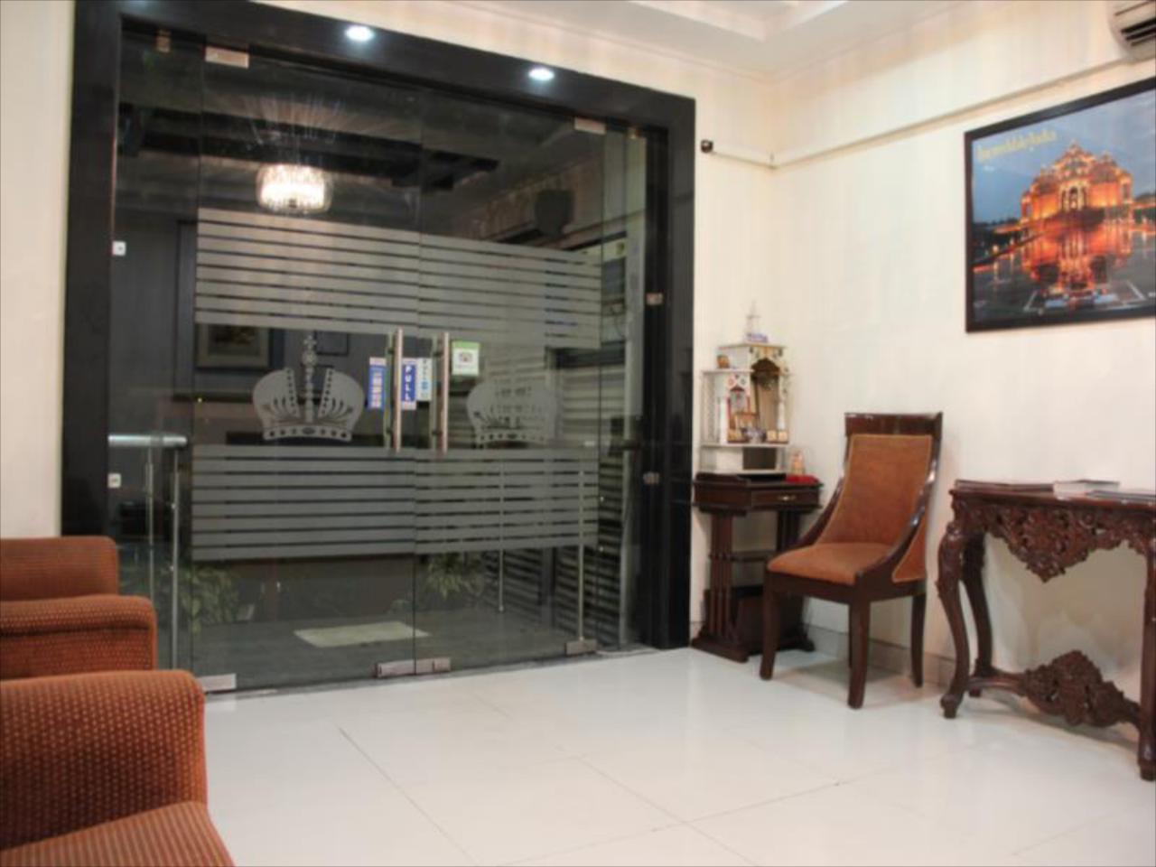 Fabhotel Cosy Palace