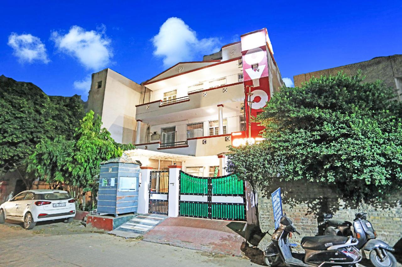 Friends Harsh Villa by OYO Rooms