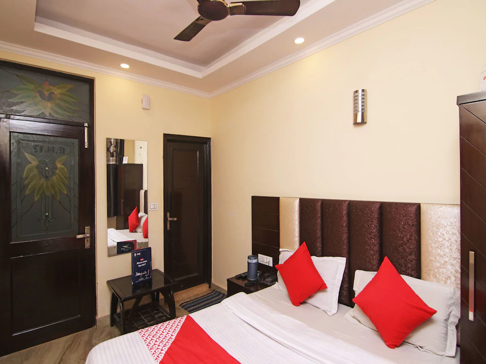 Gaurav Guest House by OYO