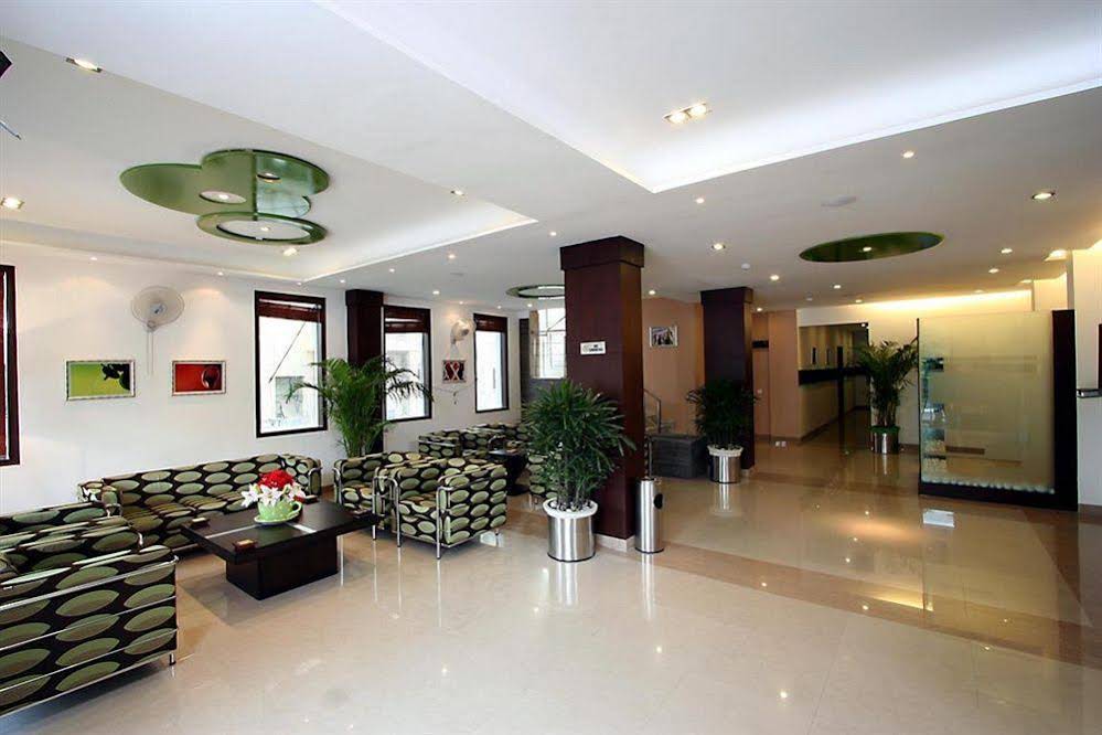 OYO Townhouse 008 Greater Kailash