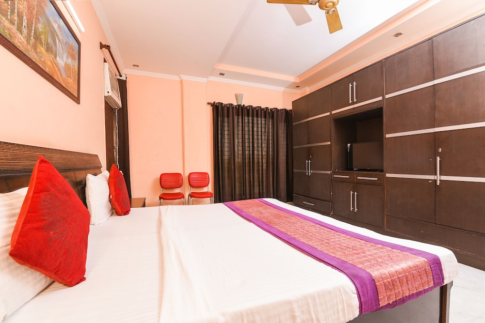 Golden Park By OYO Rooms