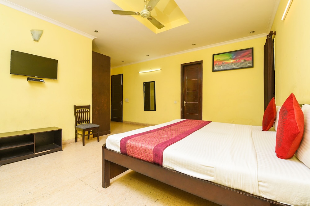 Golden Park By OYO Rooms