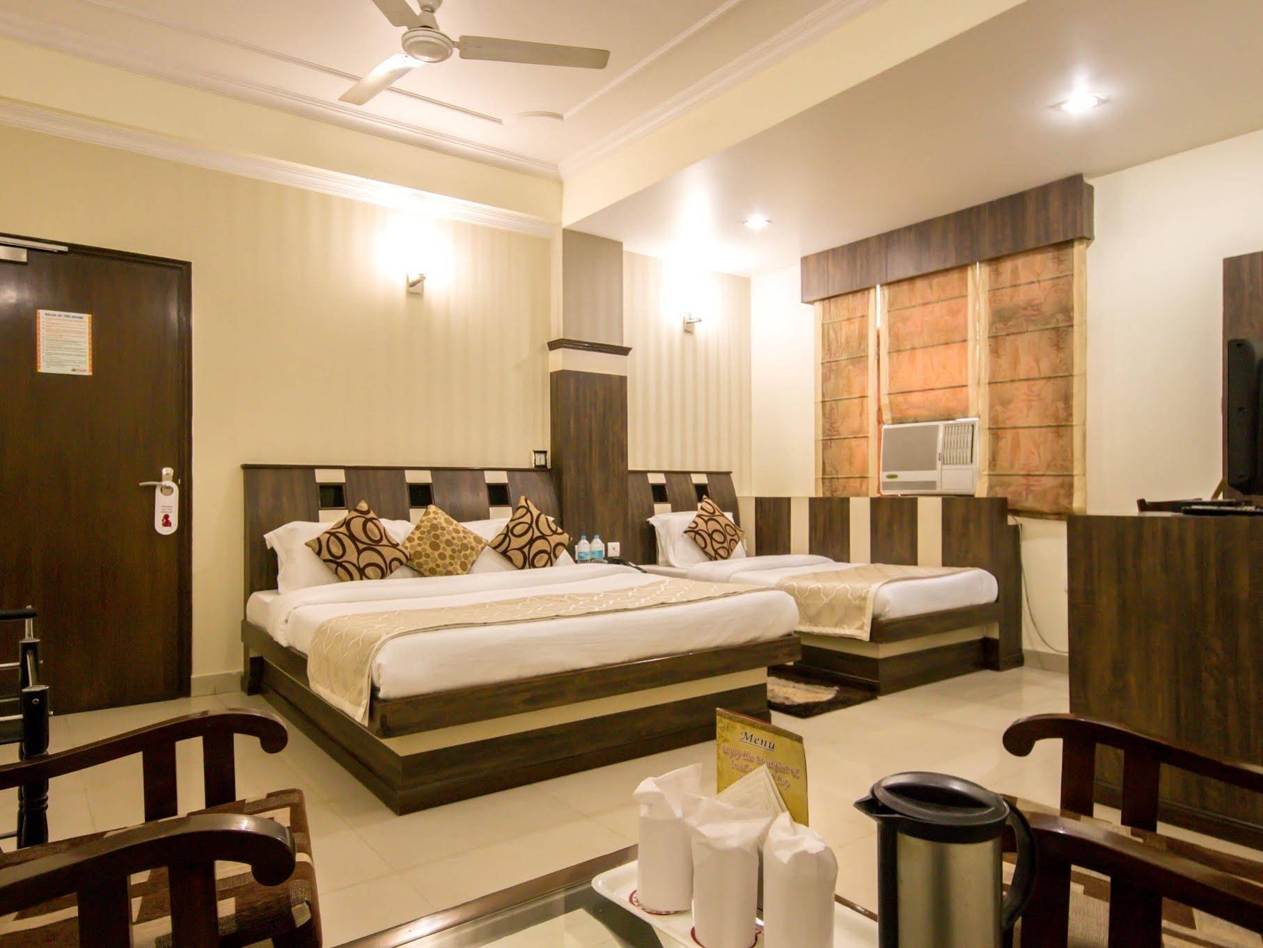 Grand Park Inn