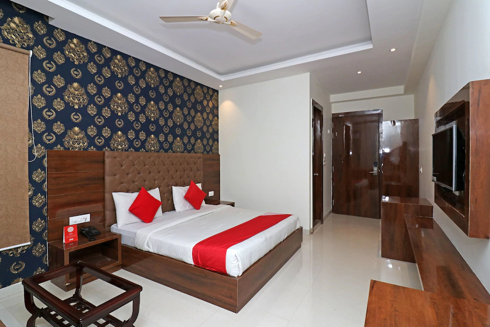 Grd Suites By OYO Rooms