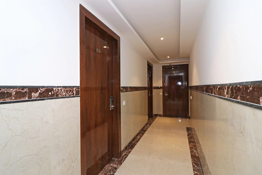 Grd Suites By OYO Rooms