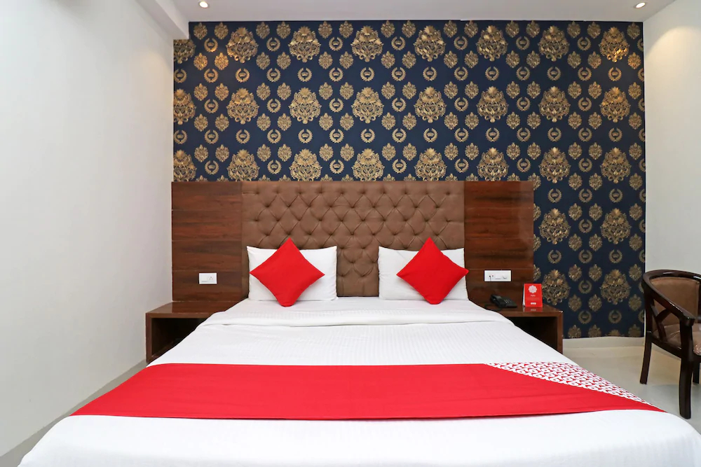 Grd Suites By OYO Rooms