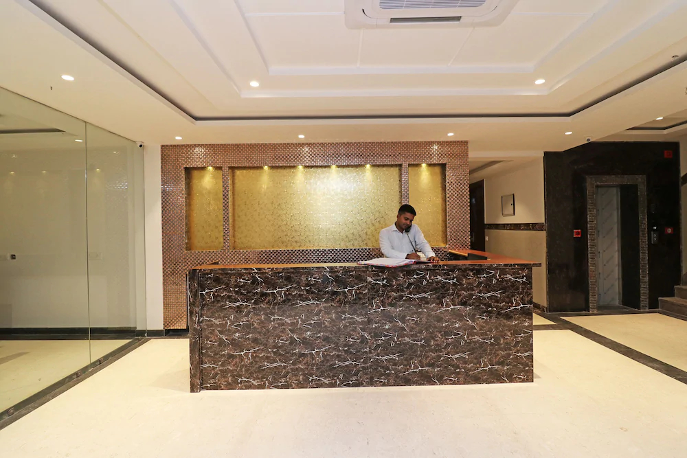 Grd Suites By OYO Rooms