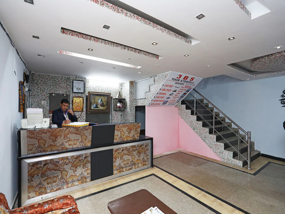 Hotel3BS Houses Dx by OYO Rooms