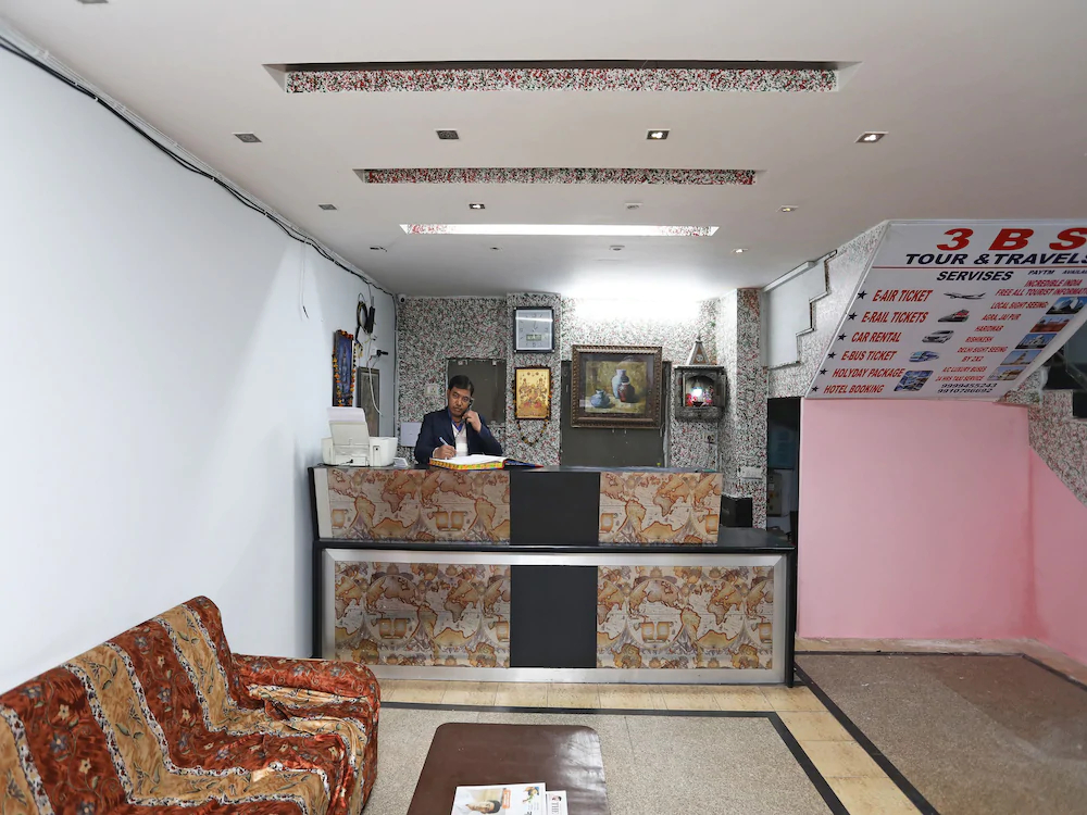 Hotel3BS Houses Dx by OYO Rooms