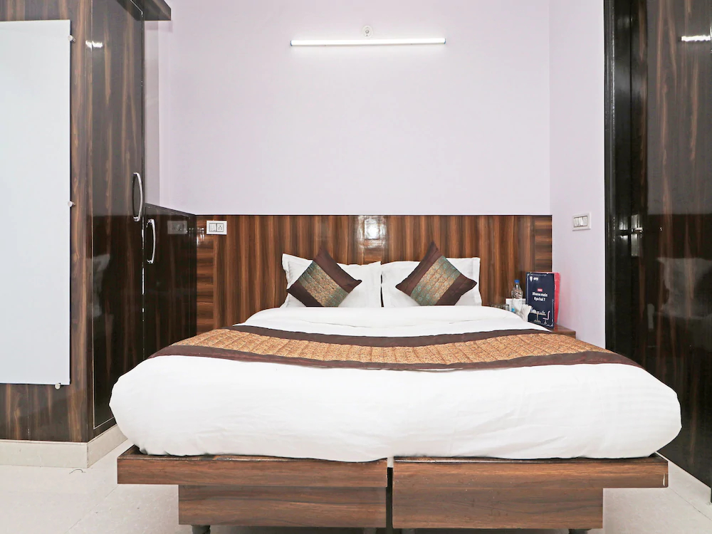Hotel Aerosky Residency By OYO Rooms