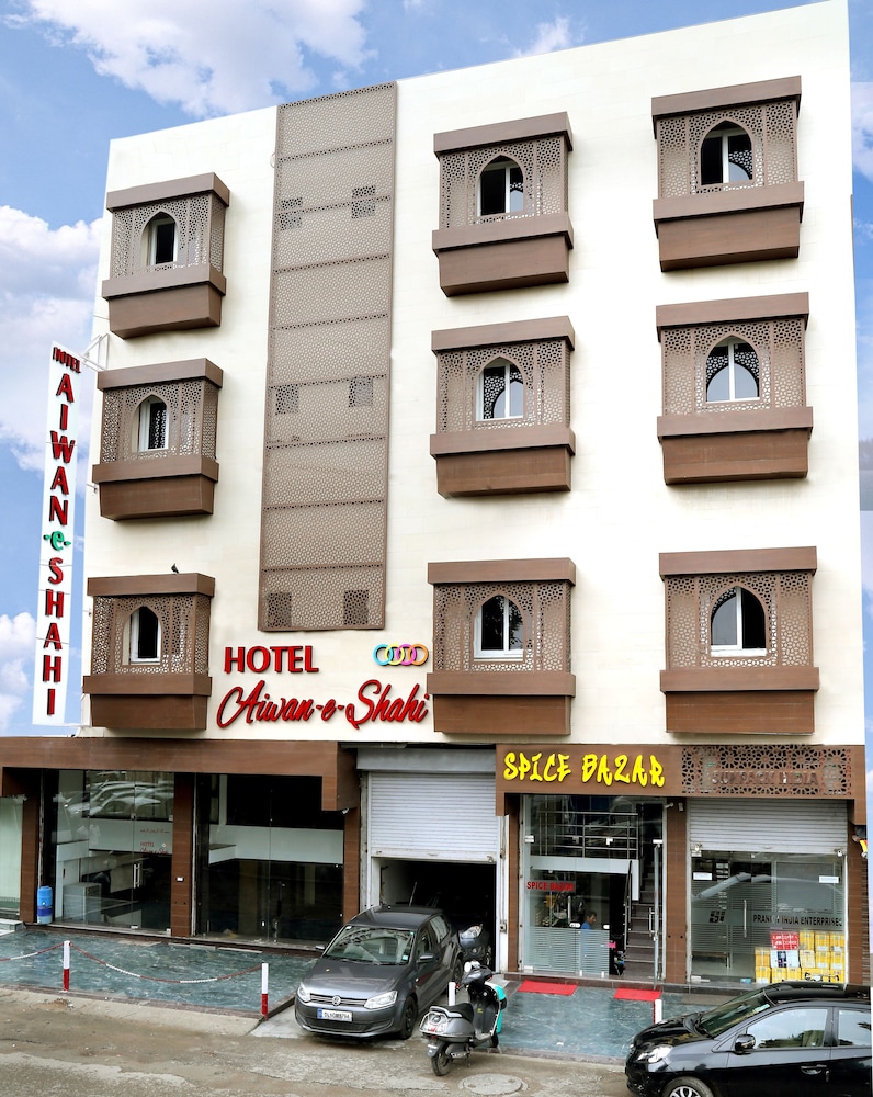 Hotel Aiwan E Shahi
