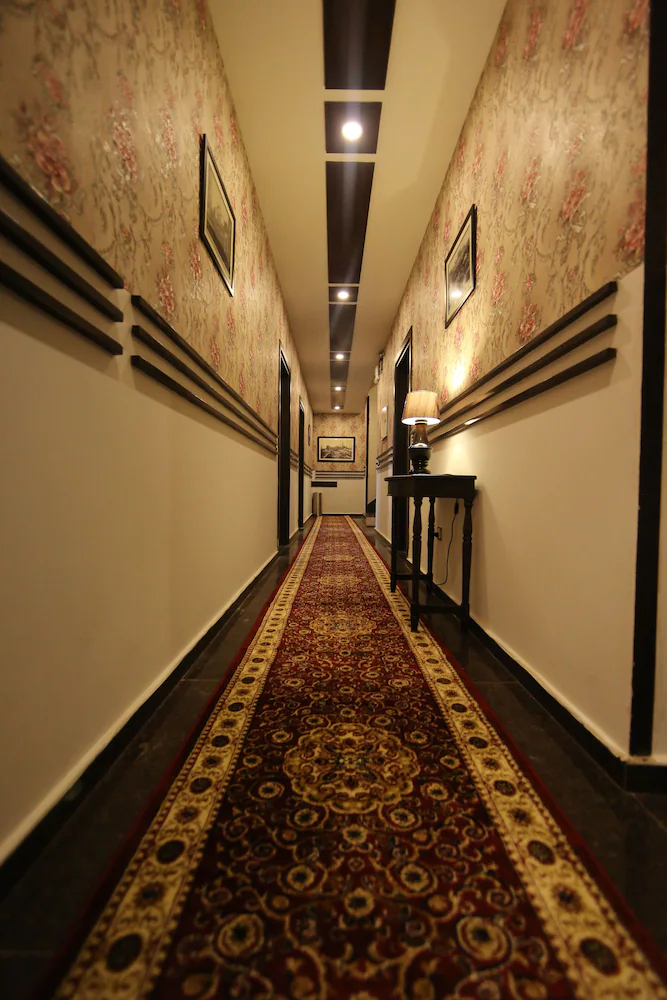 Hotel Aiwan E Shahi