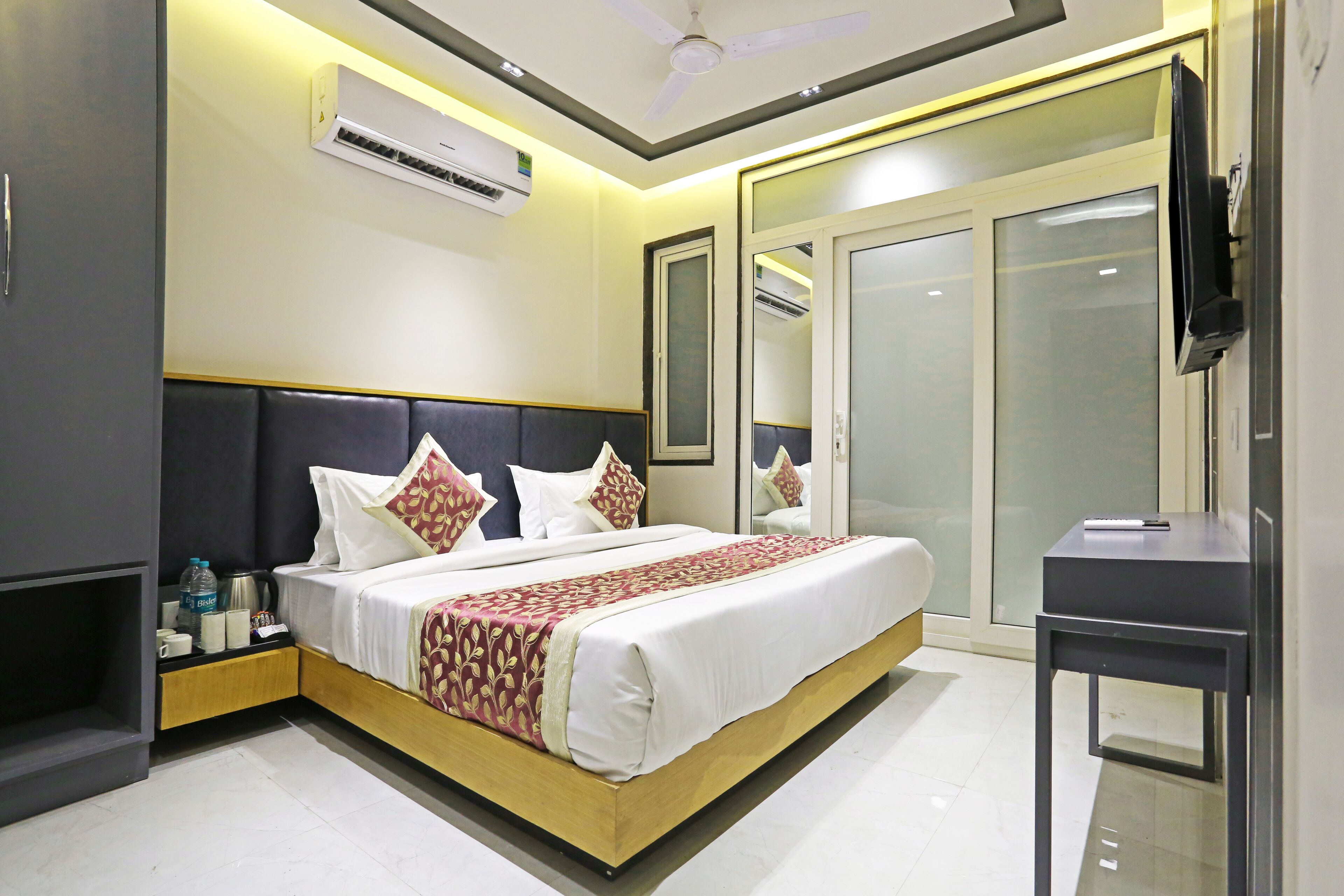 Hotel Applewood Delhi Airport