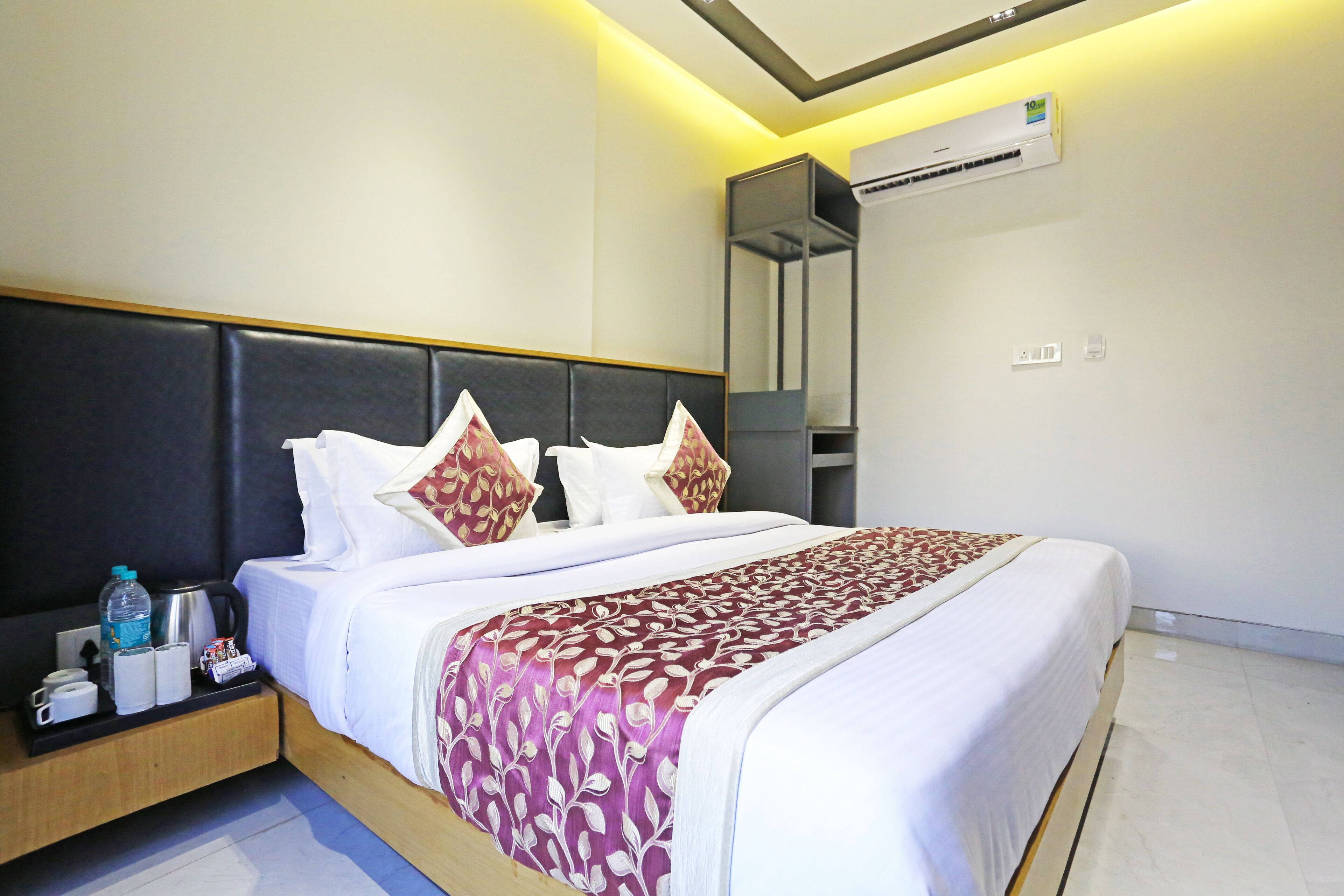 Hotel Applewood Delhi Airport