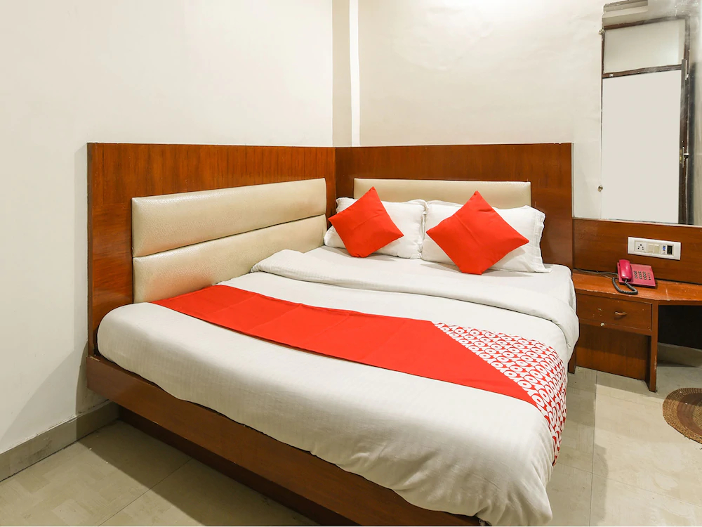Hotel Ashirwad DX by OYO Rooms