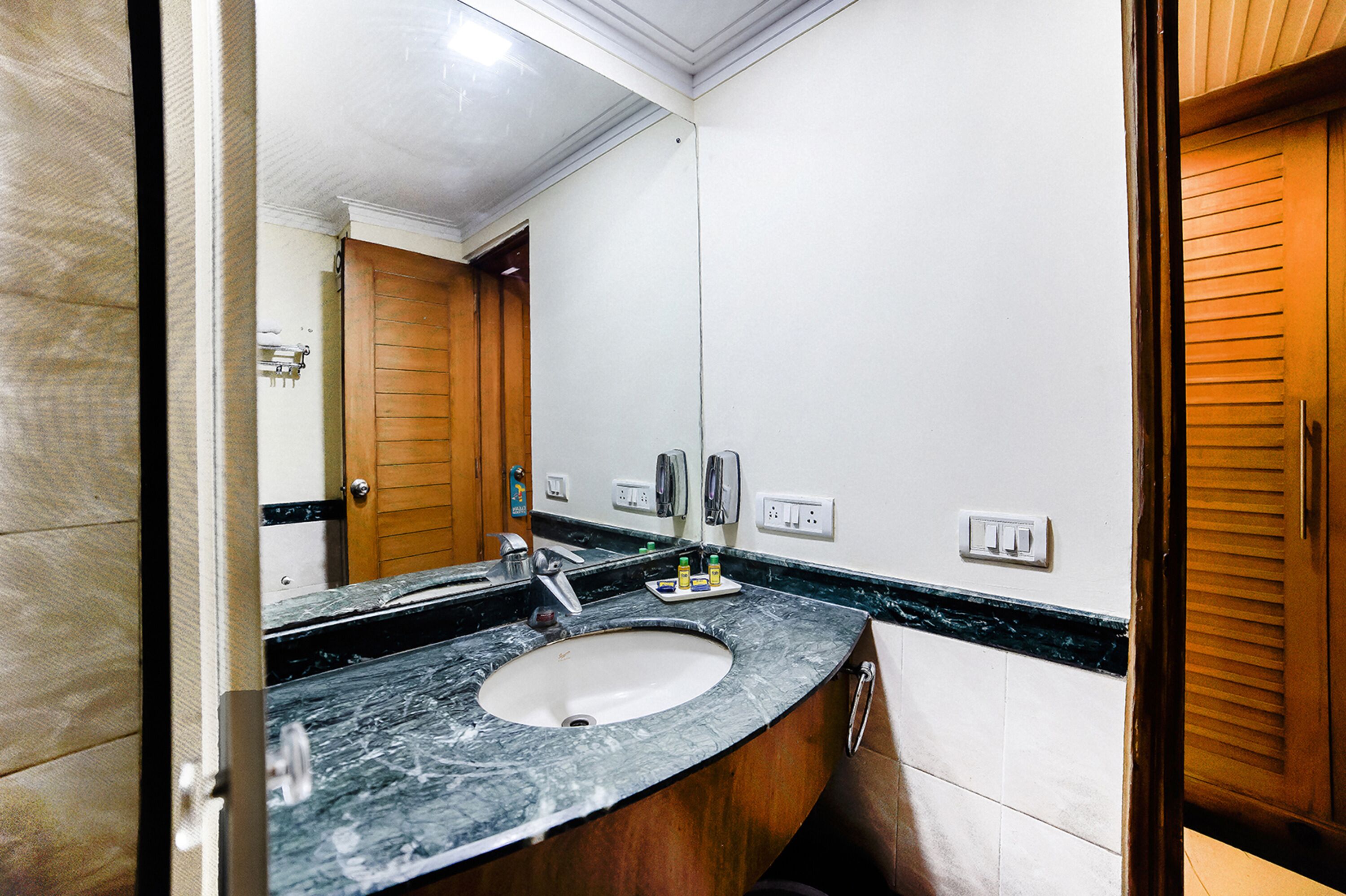 Hotel Bmk Grand By FabHotels