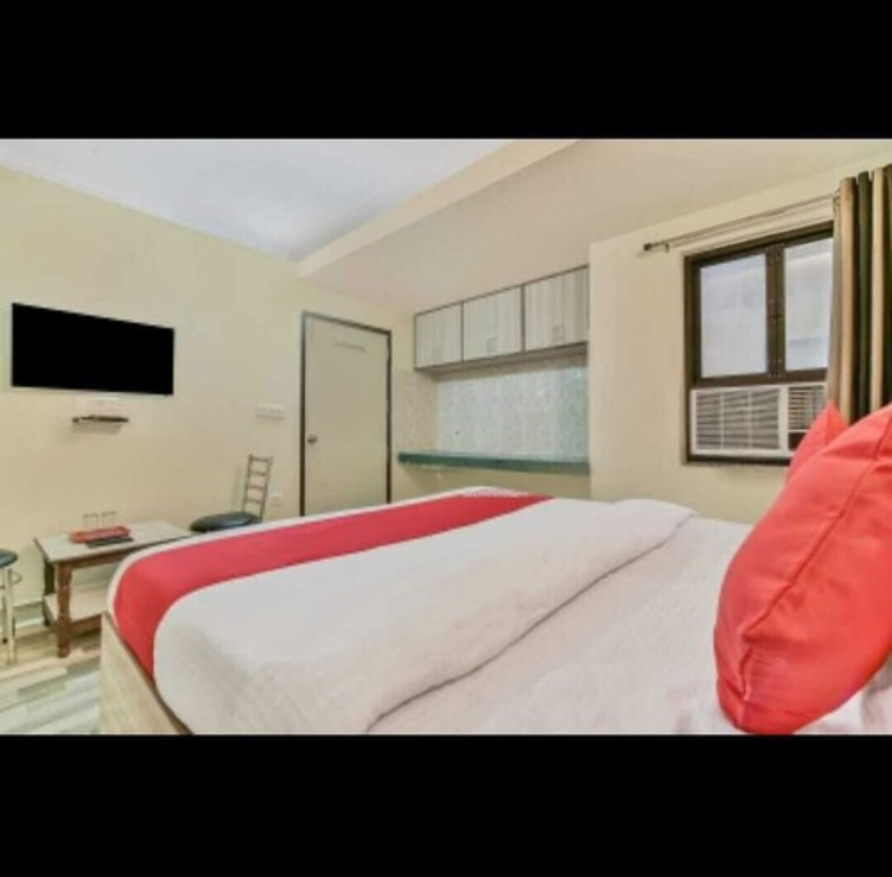 Hotel Clink Residency by ADB Rooms