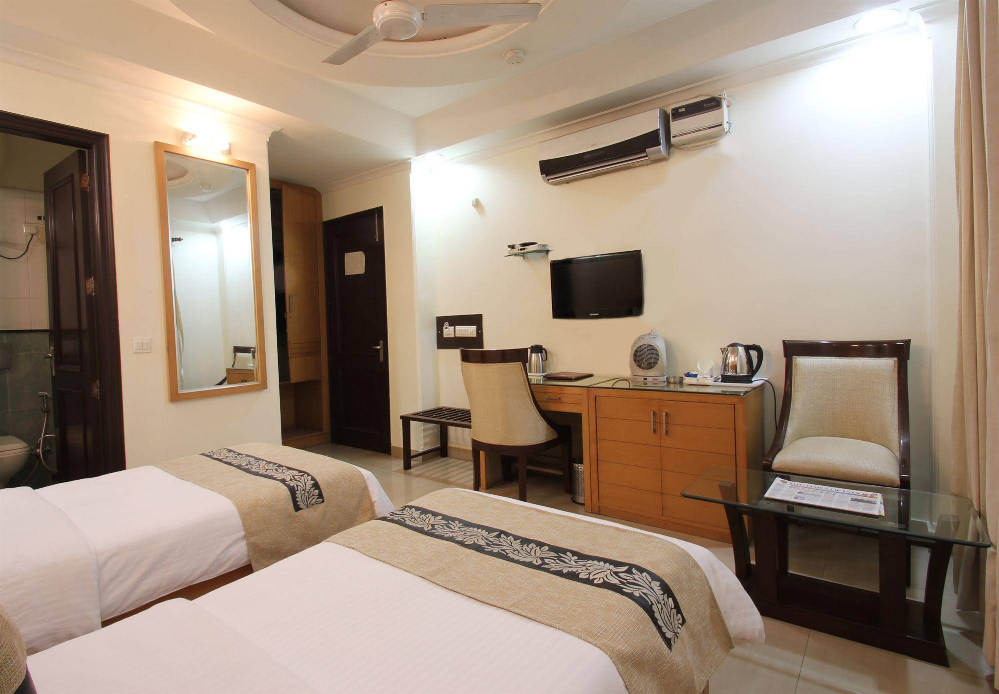 Hotel Cosy Palace