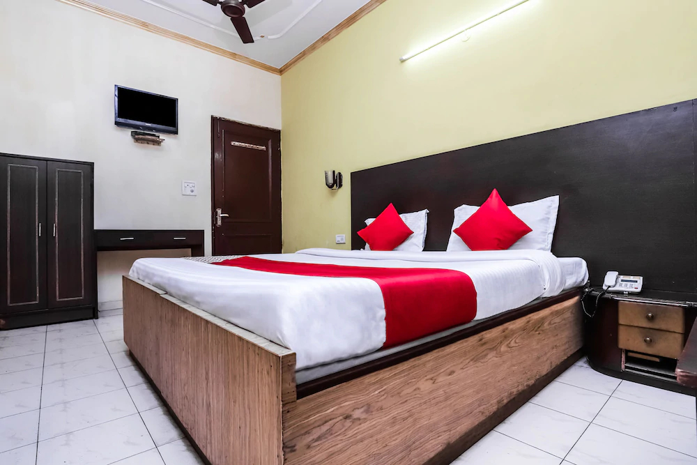 Hotel Kanishka Palace by OYO Rooms