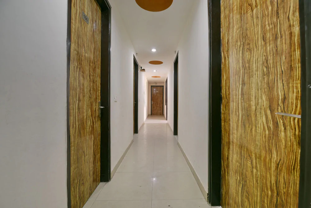 Hotel Manzil by OYO Rooms