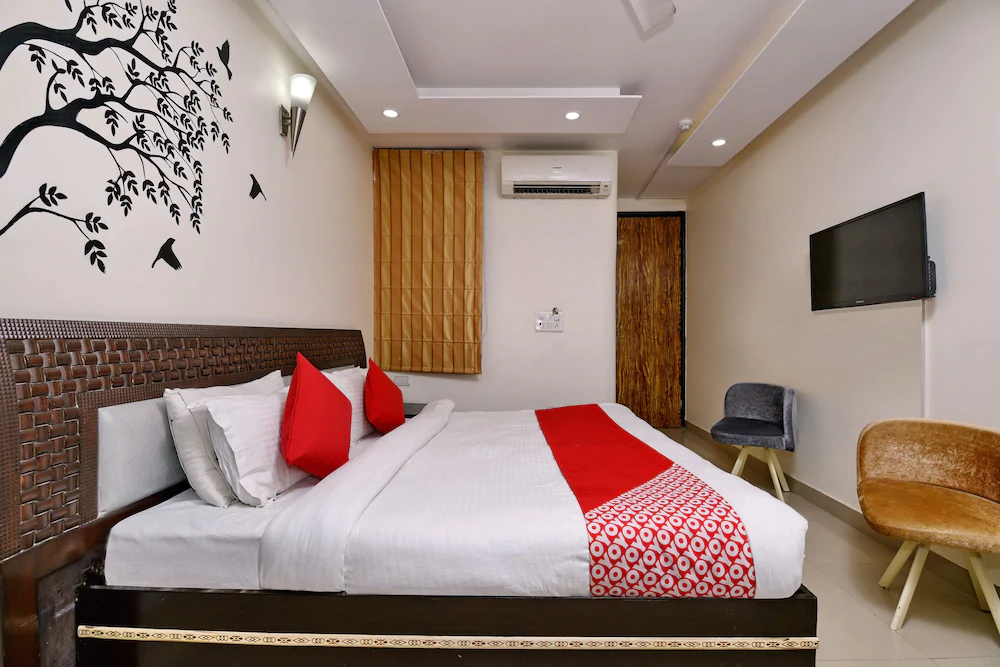 Hotel Manzil by OYO Rooms