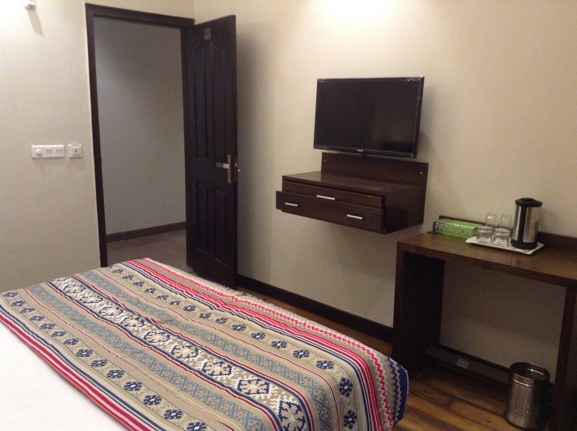 Hotel Metro Tower