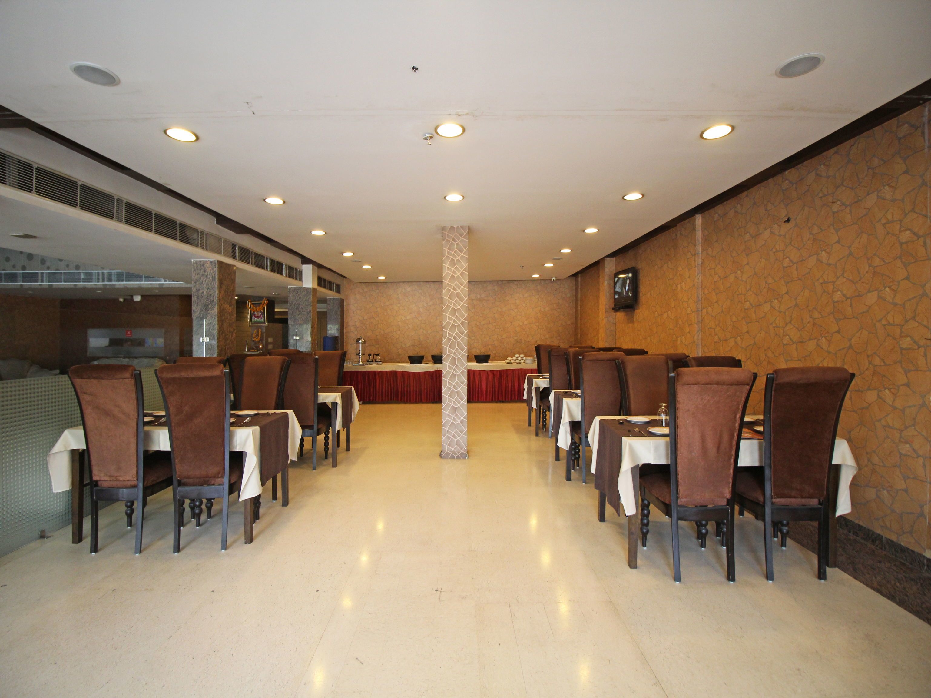 Hotel Mint Park Blue by OYO