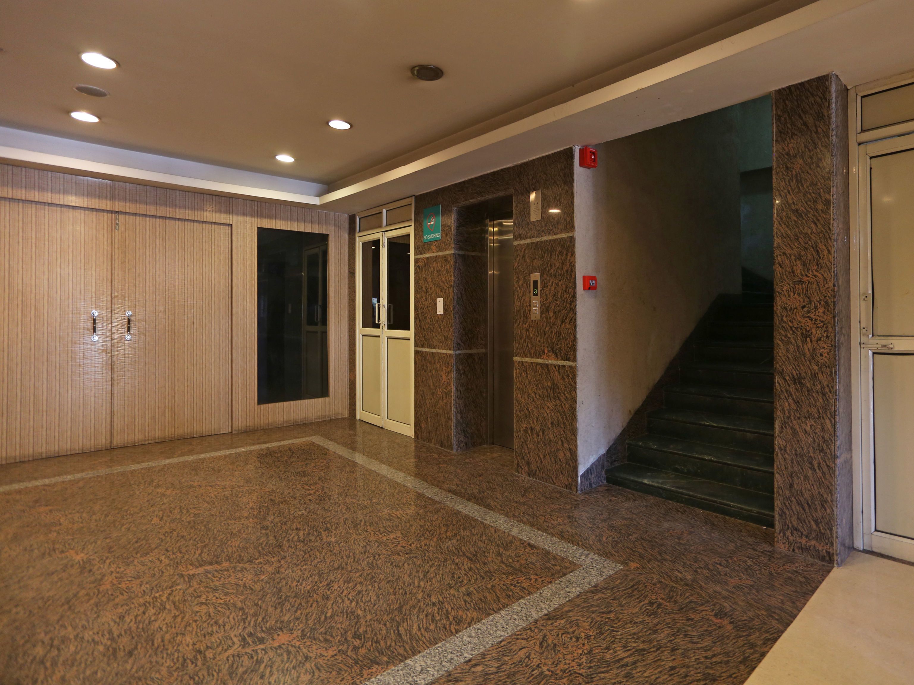 Hotel Mint Park Blue by OYO