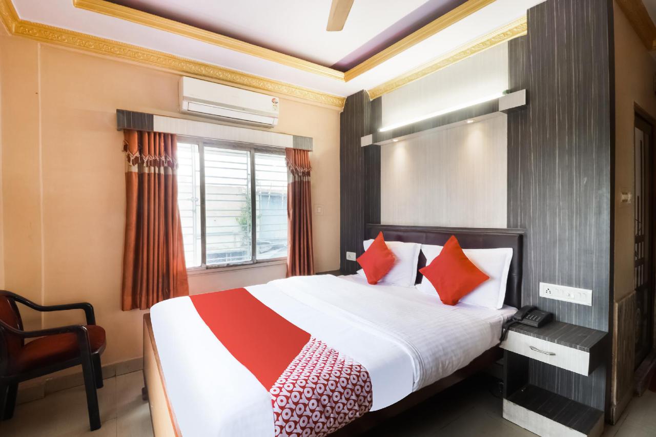 Hotel Moonlight by OYO Rooms