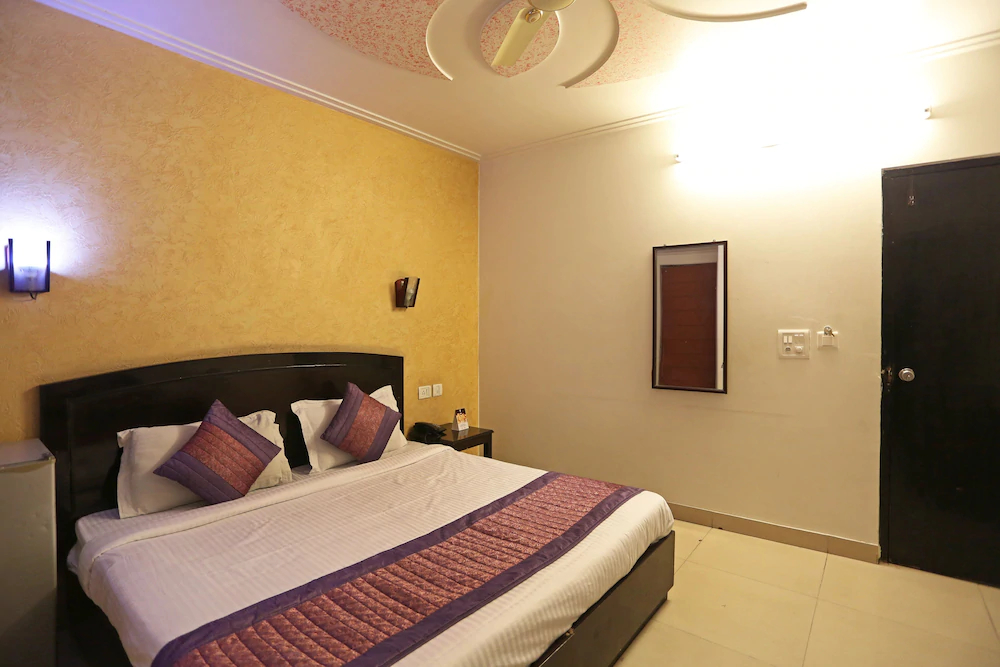 Noratan Palace by OYO Rooms