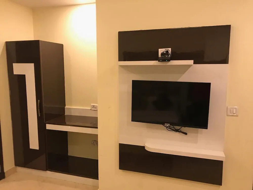 Hotel Olive International by ADB Rooms