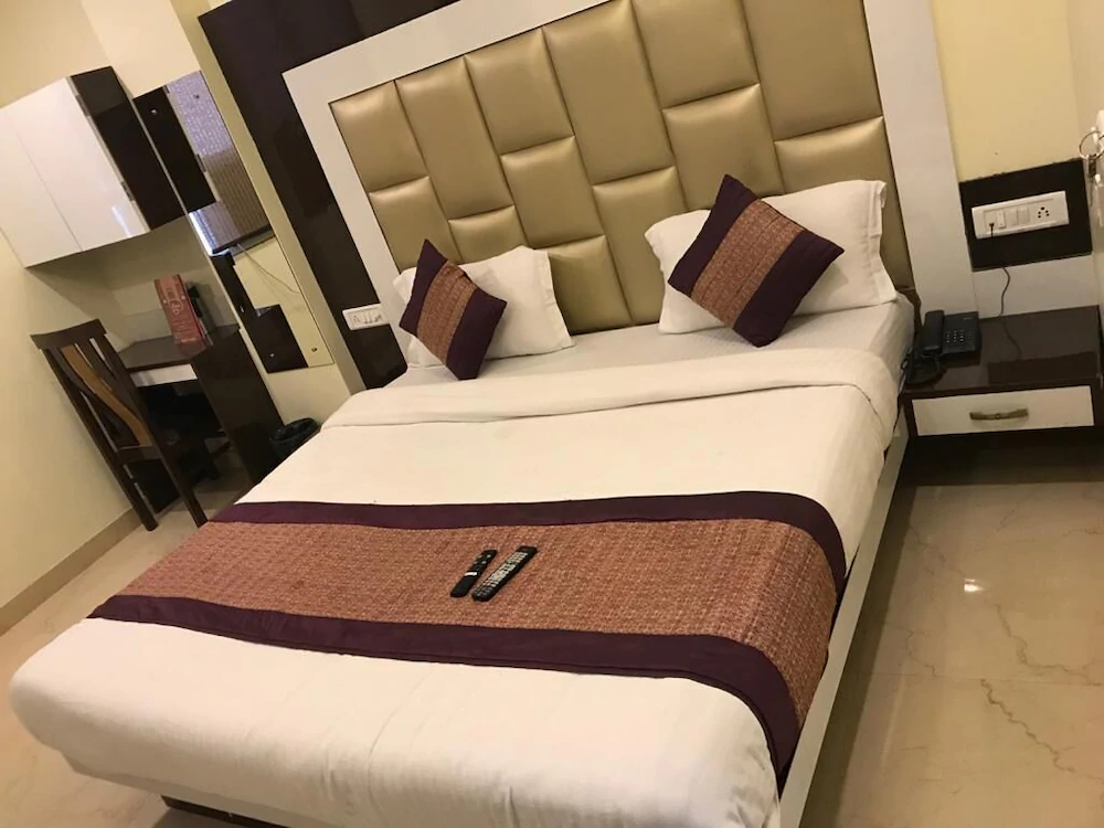 Hotel Olive International by ADB Rooms