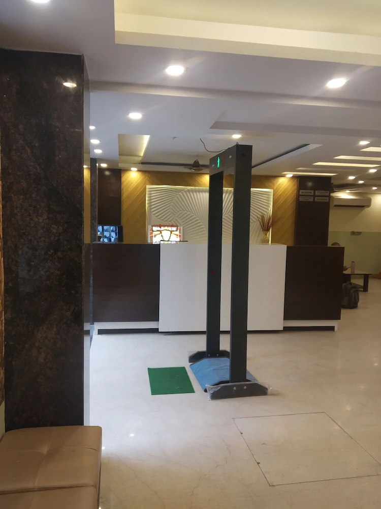 Hotel Olive International by ADB Rooms