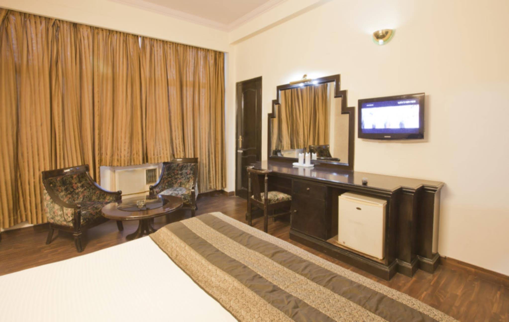 Hotel Orchid Garden