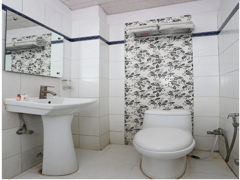 Hotel Pallvi Palace by OYO Rooms