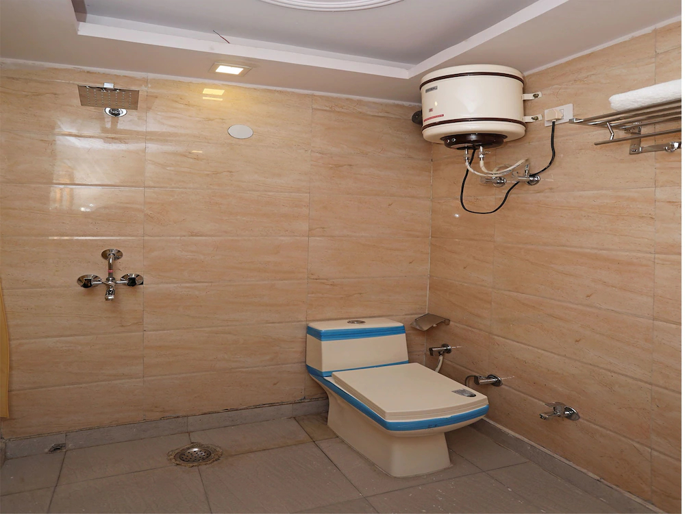 Hotel Qlark by OYO Rooms