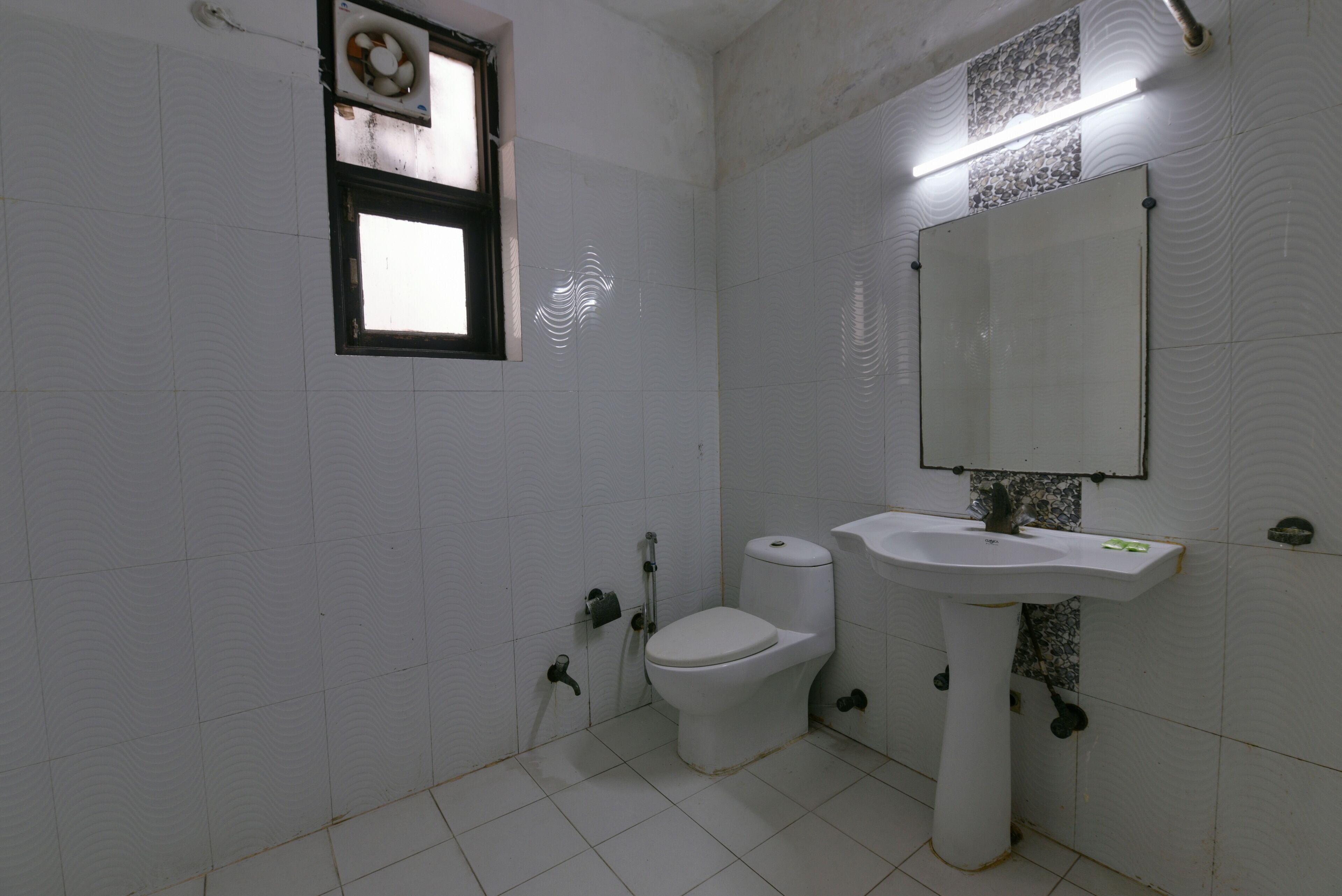 Super Townhouse Rohini Sector 23