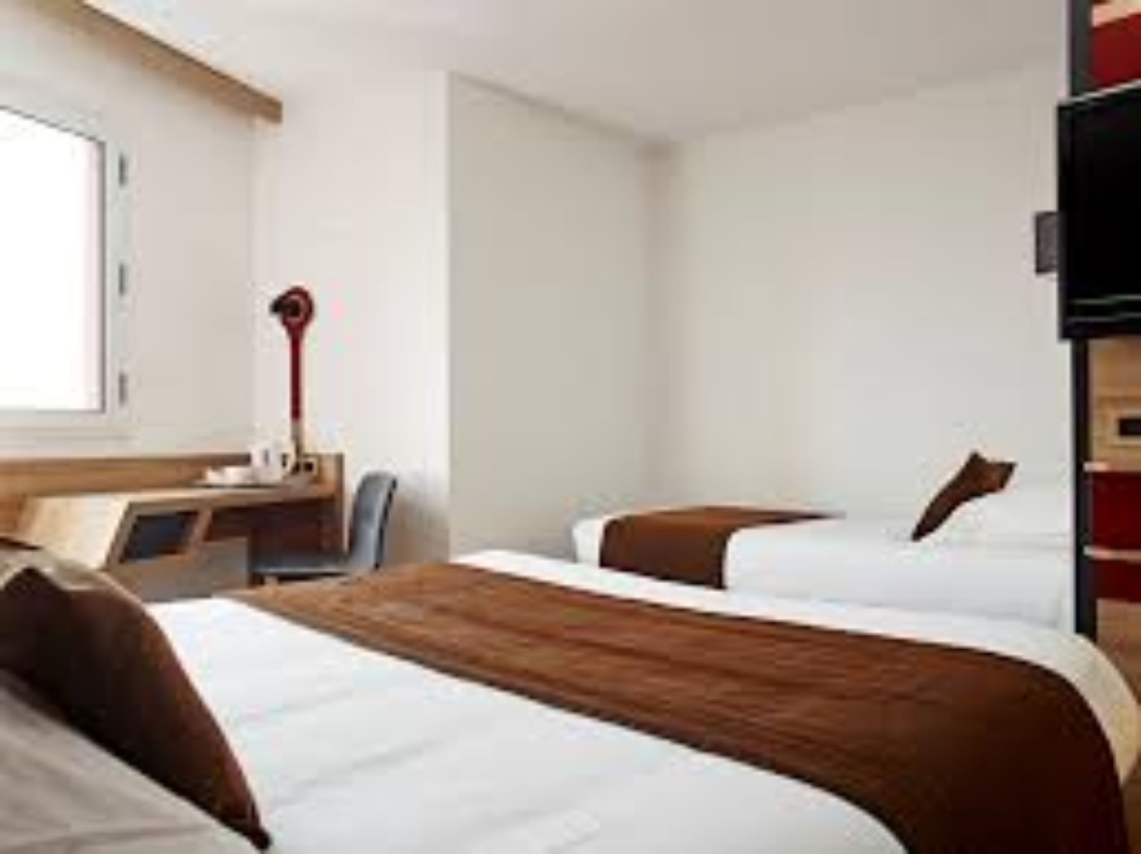 Hotel R Inn Delhi
