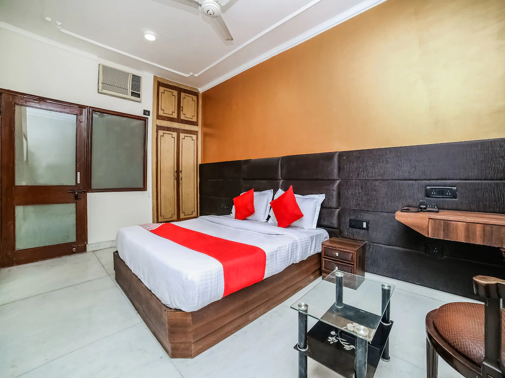 Hotel Royal Town By OYO Rooms